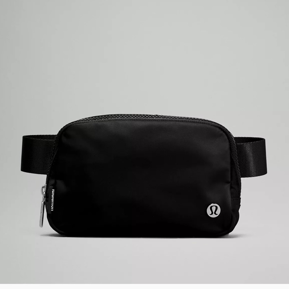 NWT Lululemon Everywhere Belt Bag 1L black; original packing, never opened